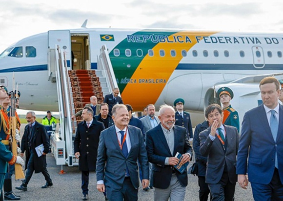 Presidente brasileiro será um dos poucos chefes de Estado do mundo a participar do Dia da Vitória; data marca fim da 2.ª Guerra, mas é utilizada por Putin para atender seus interesses
