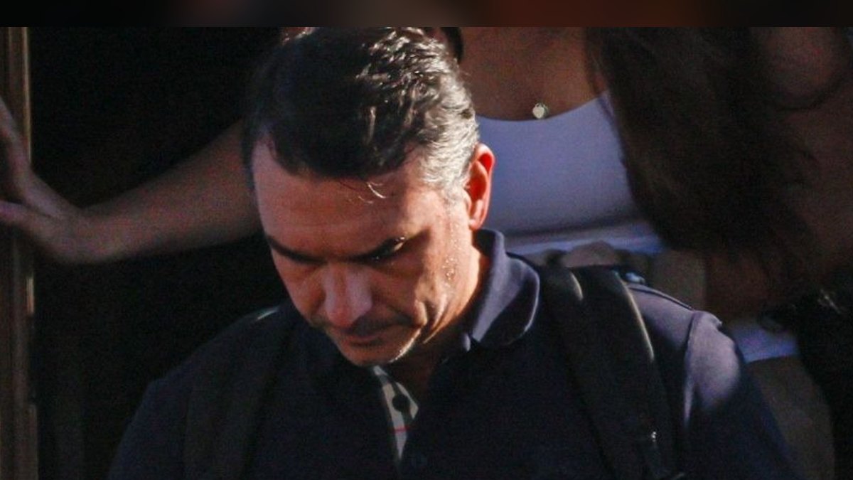 PF investiga saída de Flávio Bolsonaro do Brasil após ordem de entrega dos passaportes